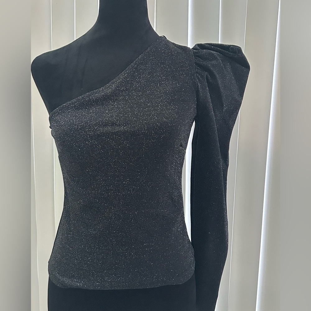 Pull&Bear Black One Shoulder Puff Sleeve Top